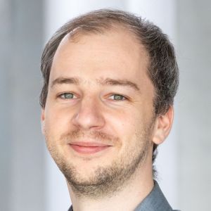 Dr. Viacheslav Slesarenko